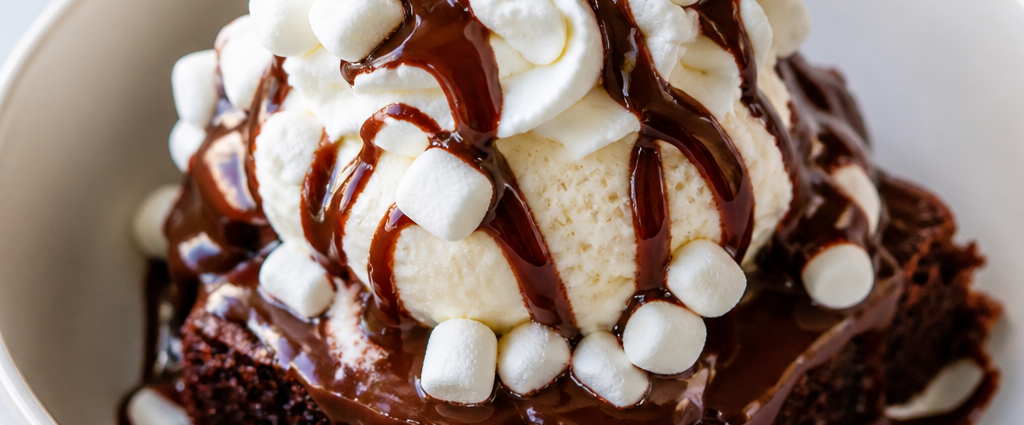 Ultimate Hot Chocolate Brownie Sundae Delight