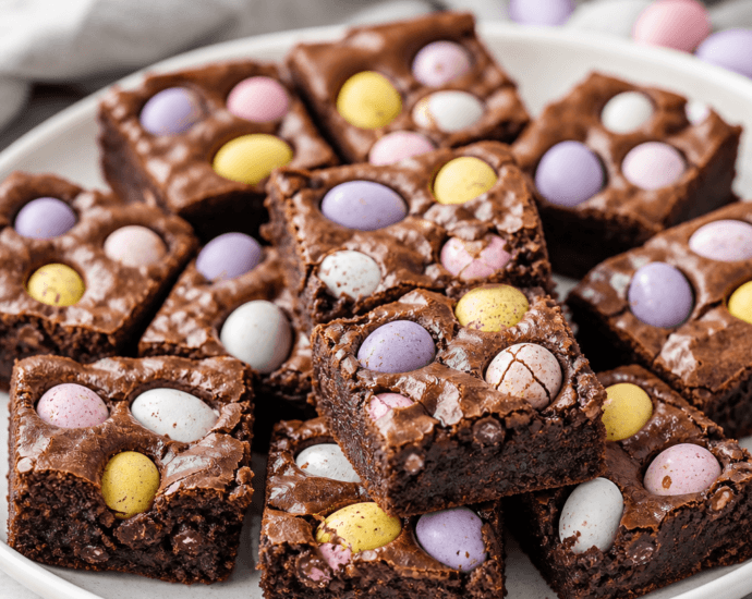 Fudgy Cadbury Egg Brownies You Need to Try